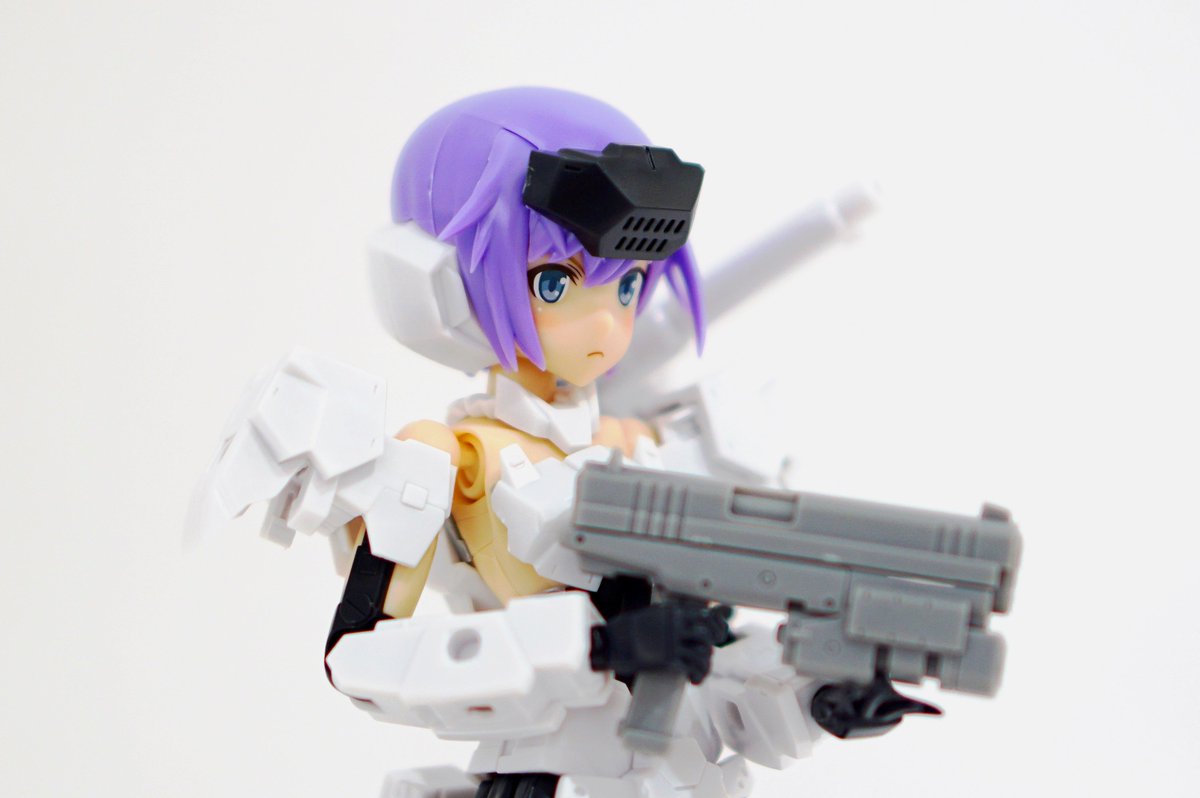 コトブキヤ立川本店 立川本店2f 11月発売予定 フレームアームズ ガール 轟雷改 白 Ver 2 Shop限定特典パーツ製品版サンプルのご紹介 Faガール史上最大級 ランナー数合計7枚の大ボリューム特典です 只今立川店ショーケースにて展示中 詳しい