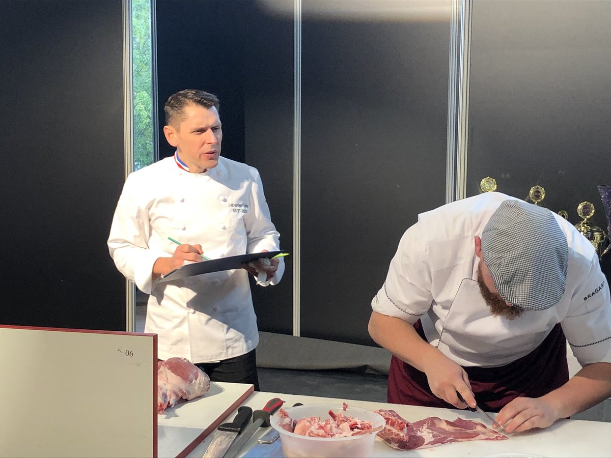 FredericEnfrein's tweet photo. @Serbotel 2019, c’est parti ! Journée de l’excellence avec les nombreux concours Métiers #Boulangerie #Poissonnerie #Boucherie #Charcuterie
On vous attend sur le stand @cmarPDL #cma44 ! https://t.co/wgLC582aV5