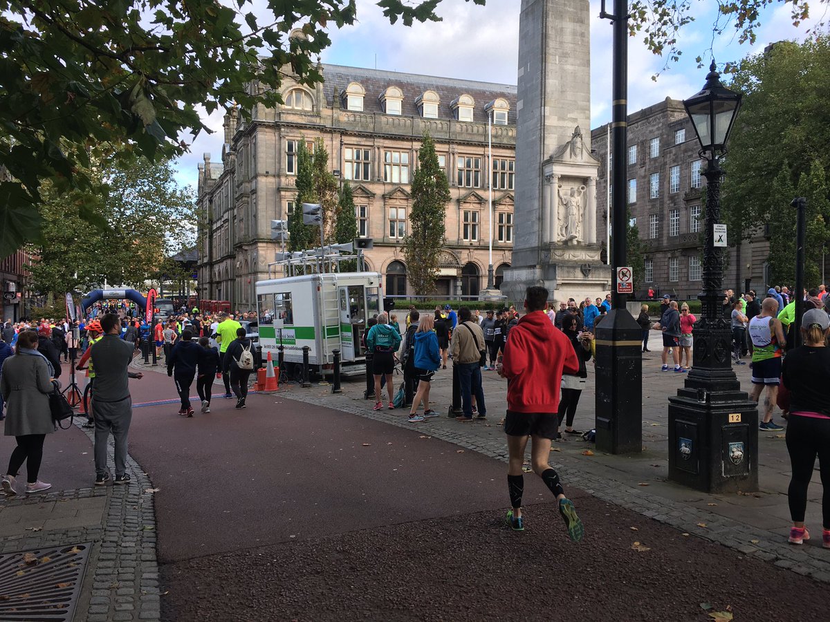 d_fairclough's tweet photo. Lovely but chilly morning up here in Prestonfor the #runningbee Preston 10k https://t.co/8HvAdGuD6j