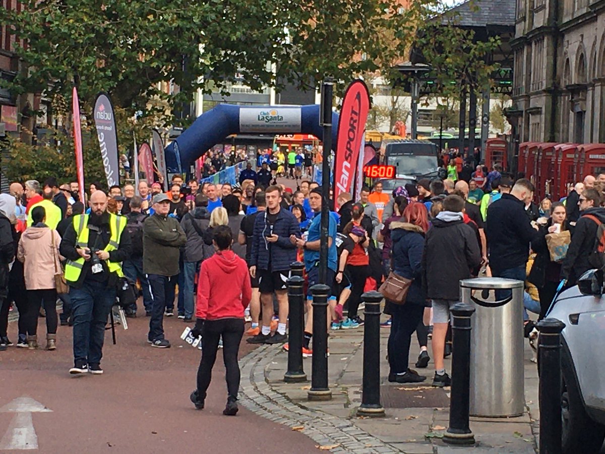 d_fairclough's tweet photo. Lovely but chilly morning up here in Prestonfor the #runningbee Preston 10k https://t.co/8HvAdGuD6j