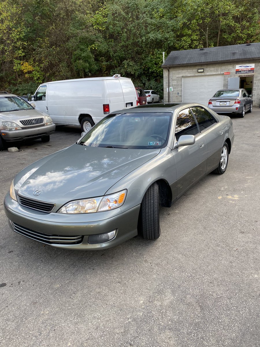 LanceIto007's tweet photo. 2001 Lexus 136k $3000 https://t.co/rQ6KlDs5LI