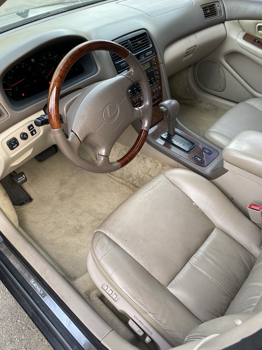 LanceIto007's tweet photo. 2001 Lexus 136k $3000 https://t.co/rQ6KlDs5LI