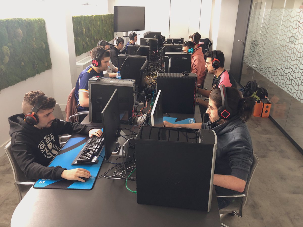 Cristian González tweet media