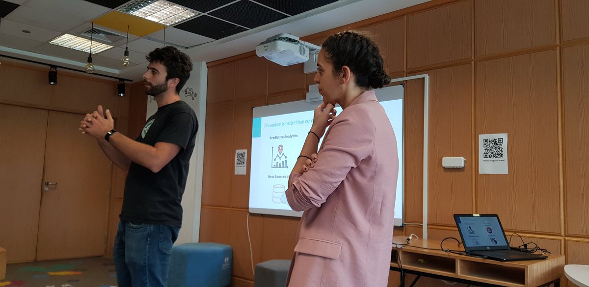 UNTILabs's tweet image. #UNTILEgypt met with young innovators at @NileUniversity for an Info Session on #DecodingHealth, the health-tech challenge combating #NCDs, or non-infectious disease. 
Apply Now: bit.ly/applydecoding
More info: bit.ly/decodingevent 
@UNESCO @health2con @UNDPEgypt @ITU
