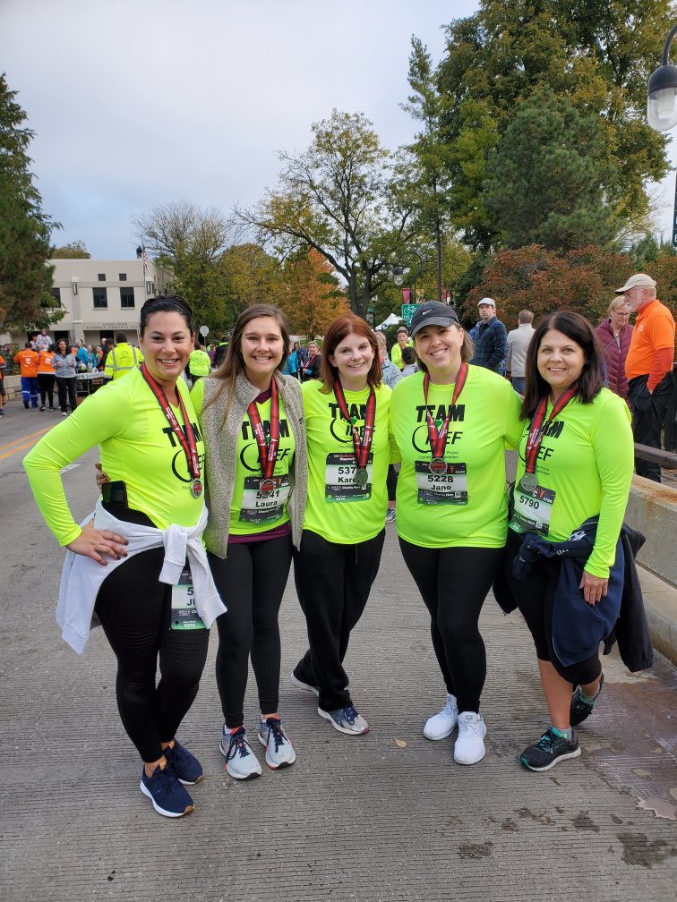 @ipsd204 @ipef204 @brookstigers Making a difference for IPSD 204!🏃🏻‍♀️🏅#YellowShirts