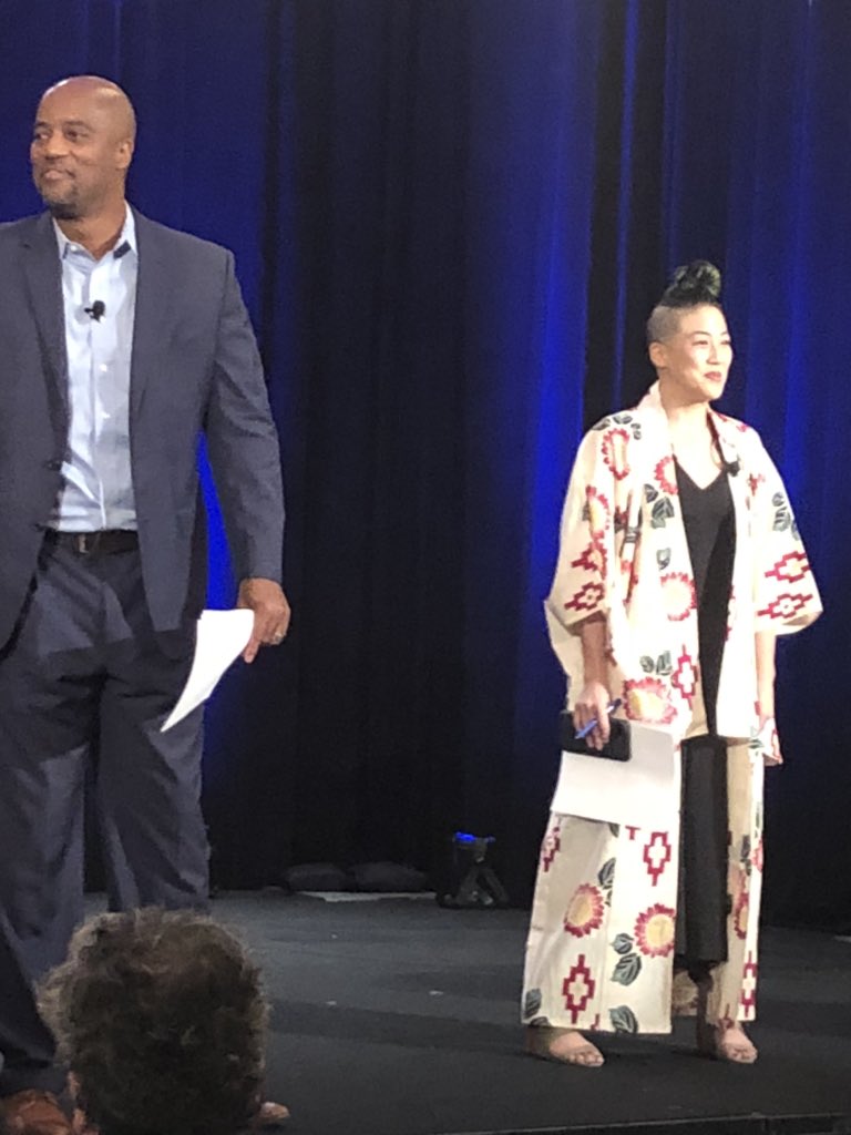 TalethiaEdward1's tweet photo. Ron and Traci are good at bringing great energy and keeping the group unified. Masterful #chicagocli https://t.co/1bbzatSDyd