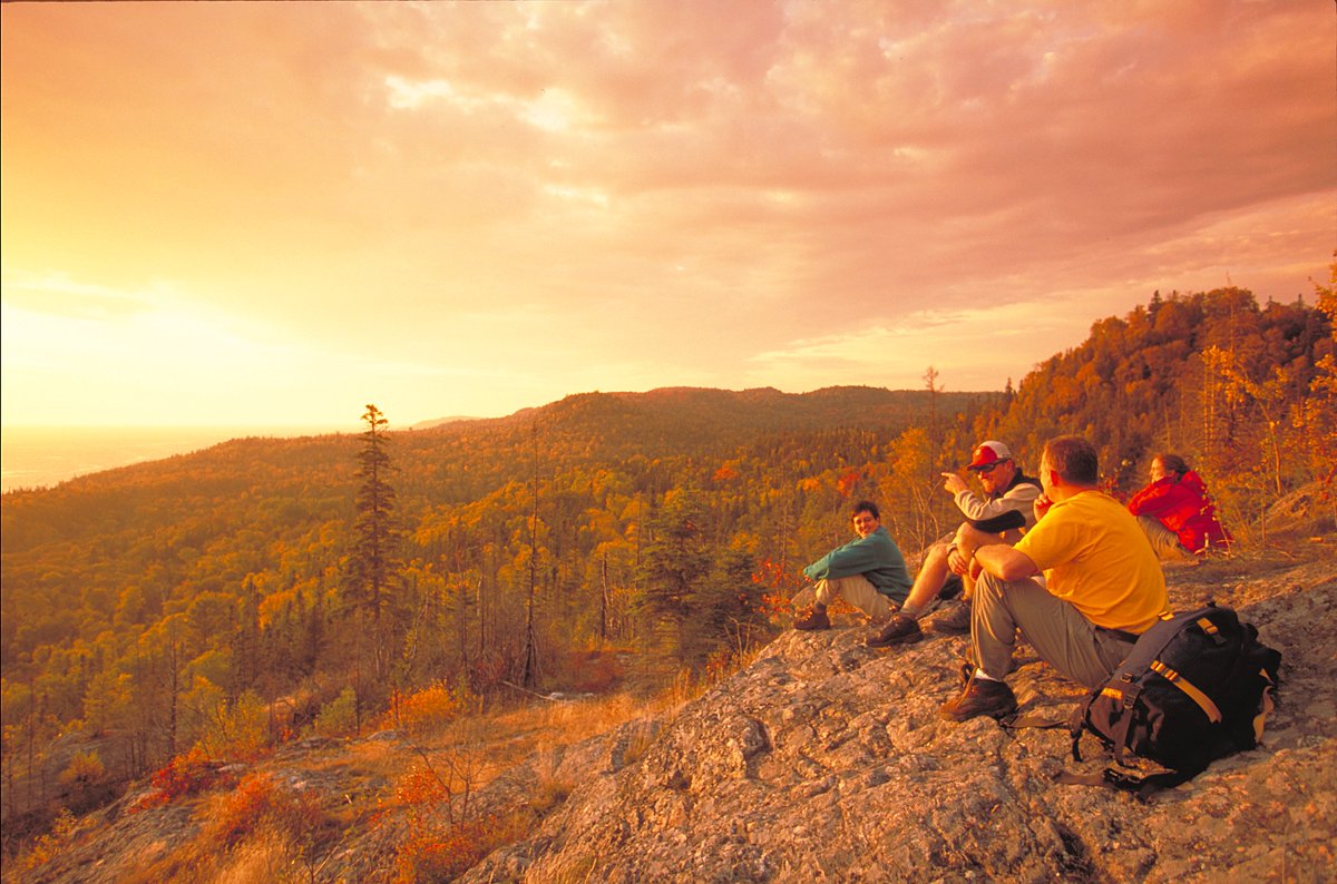 OntarioJamie's tweet photo. Get out and see the fall foliage before it's too late!🍃This is the perfect weekend to get out and explore with much of the region reporting PEAK fall colours!🍂 
Check out the currrent fall colour report here: https://t.co/kSV0Y6fB7P https://t.co/gDhsPYZ9cO
