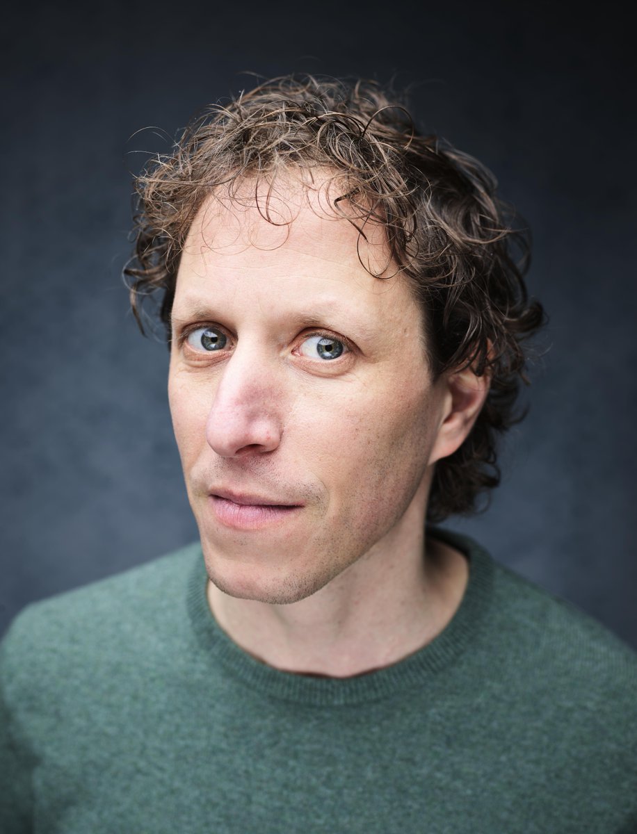 Op 9 november staat Micha Wertheim in KAF met zijn voorstelling 'Voor Alle Duidelijkheid'. kaf.nl/michawertheim