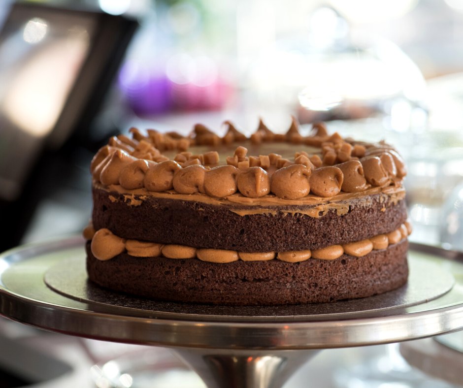 BloomKitchen's tweet image. Let them eat cake! 🍰 #cake #yass #treat