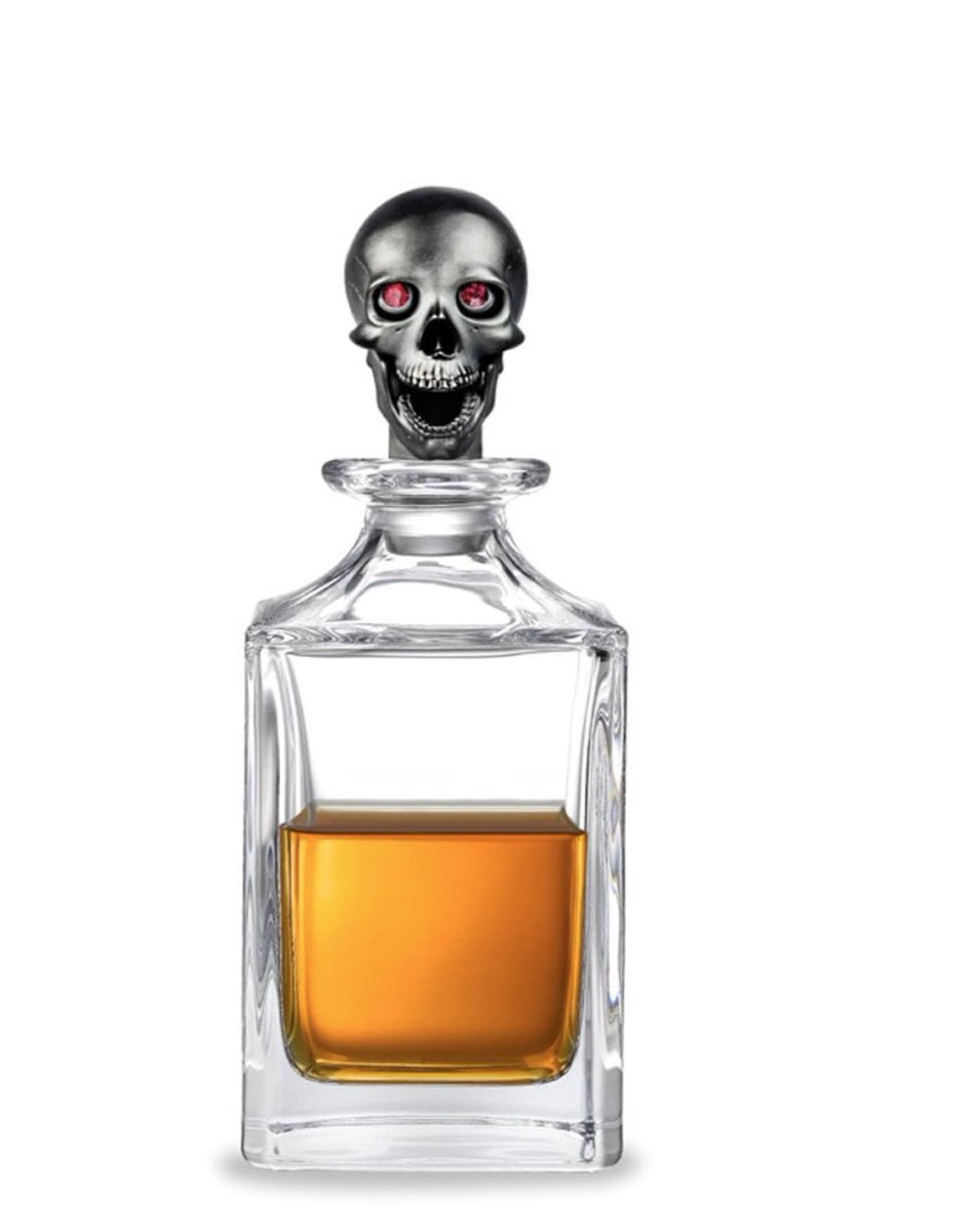 All treats, no tricks.  Add some sophistication to your Halloween with this stunning ‘Skull Matt Black Decanter with Ruby Red Eyes’ by <a href="/deakin_francis/">Deakin & Francis</a>  Available via our website and in our St Albans boutique.  #halloween2019 #skull
