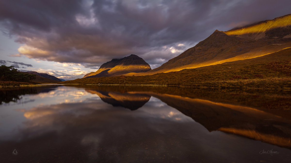 Sunrise. #scotland #scotlandhighlands #scotland_lover #canonrp #atlaspacks #atlaspacksadventure #atlaspacksambassadorchallenge #visitscotland2019 #scotlandshots #scotlandisnow #scotspirit #unlimitedscotland #scottishscenery #scottishlandscapephotography #scottishlandscape