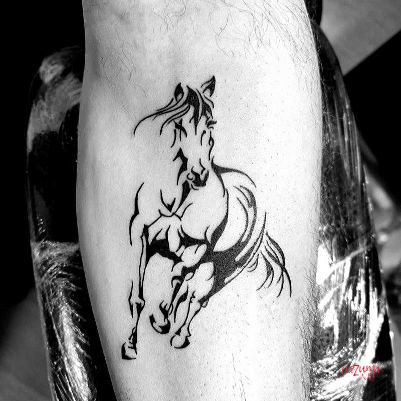 irezumi_tattoos's tweet photo. Some redness around a new tattoo is common, as the skin temporarily inflames to heal the skin around the area. However, this will pass within a few days of proper cleaning and hygiene.
.
.
.
#Irezumi is in #Bangalore and #Chennai. Call us to book an appointment today! https://t.co/6zEy1zUM5P