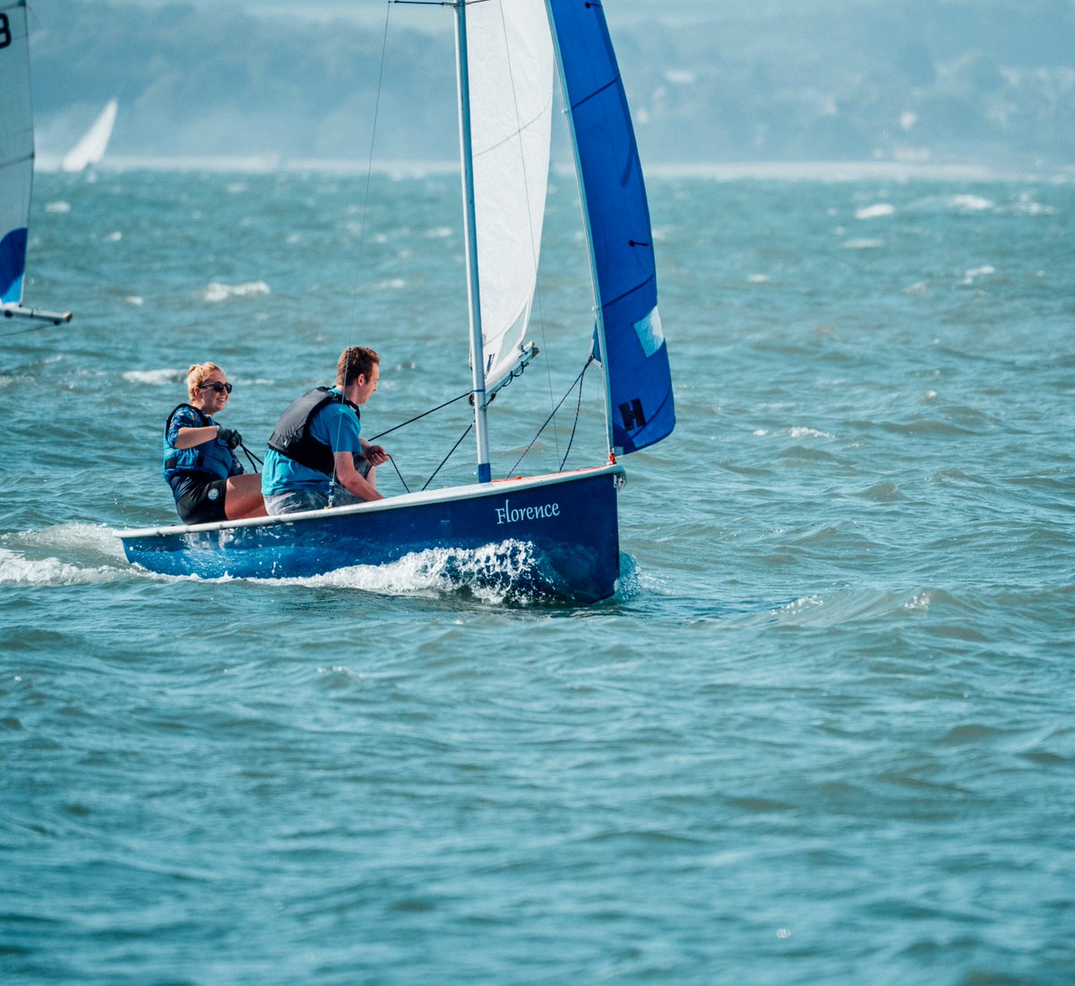 howevideography's tweet photo. @PompeyUniSail  University of Portsmouth taster session @mustoclothing @RoosterSpain @HellyHansen @zhik @SPORTENG_ @ThisGirlCanUK @Nike @sailrace @fireflysailing  @redbull https://t.co/UiFckz3RCc