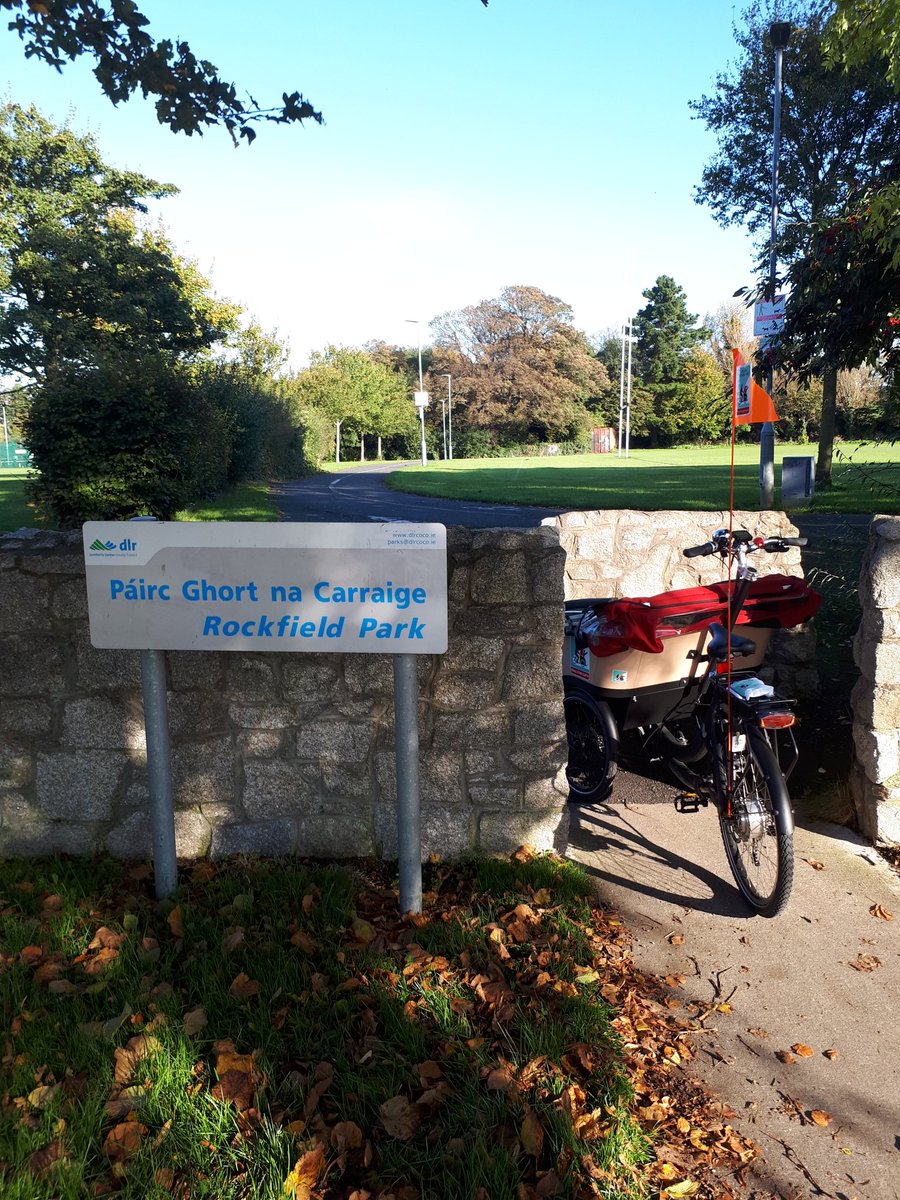 age_cycling's tweet photo. No access in Blackrock Park for us! @Sinabhfuil @dlrcc @age_cycling @dlrcycling @S2Sdublin @barrymward @SeafraBlackrock @deirdrekingston or at Rockfield Park..sad! https://t.co/j7rqHZtMgj