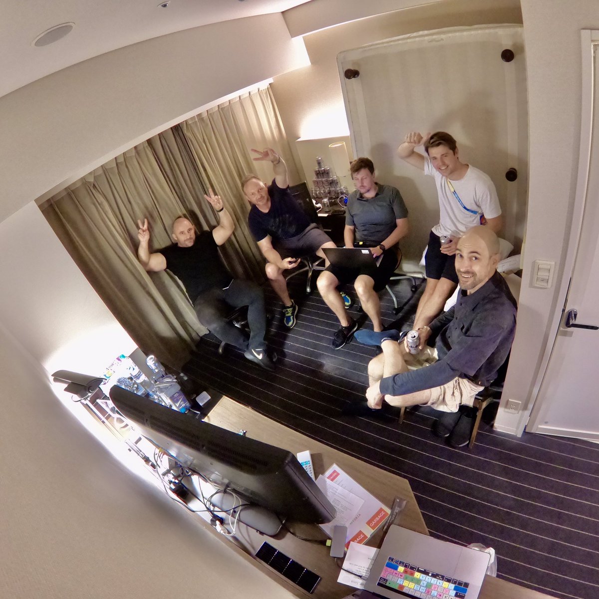 davidflatman's tweet image. When the lads tip the bed upside down and crack into some tinnies for the Japan game and one boring nause gets his laptop out. Photo by odd geezer @FlyingFern