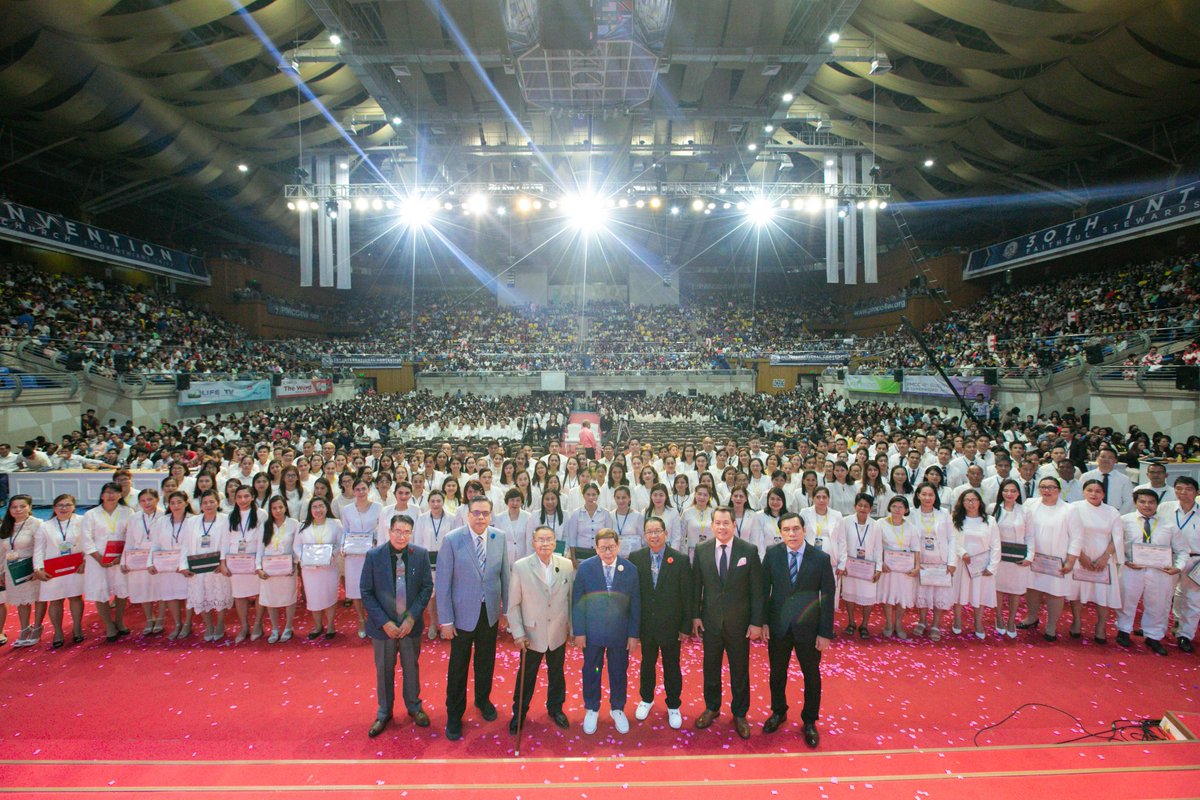 PMCC4WOfficial's tweet photo. Apostle Arsenio Tan Ferriol, thereafter took the minutes of time to encourage the brethren with God's words. Truly that we are not only to live by bread alone but through His words that make our spirits alive. 

#PMCC4W 
#30thInternationalConvention 
#GoodmanOfTheHouse https://t.co/iV36FWG90U