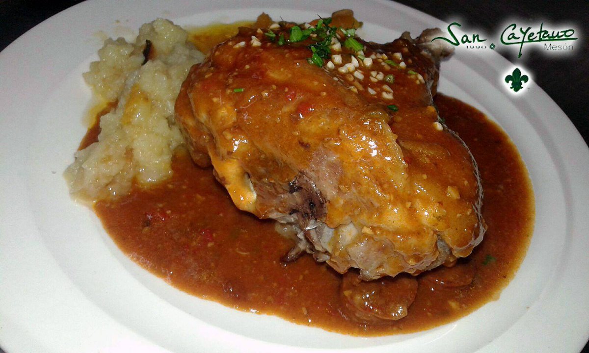 RteSanCayetano's tweet image. ¡Los Domingos así, saben mejor! 🍷😋🍽

¡En #MesónSanCayetano os esperamos para disfrutar de nuestra carta! ¿Qué os parece un delicioso #codillo?

📍 Calle Zurbarán, Nº 2, Churriana de la Vega. Granada
☎️ 958-550350 📲 686 489145