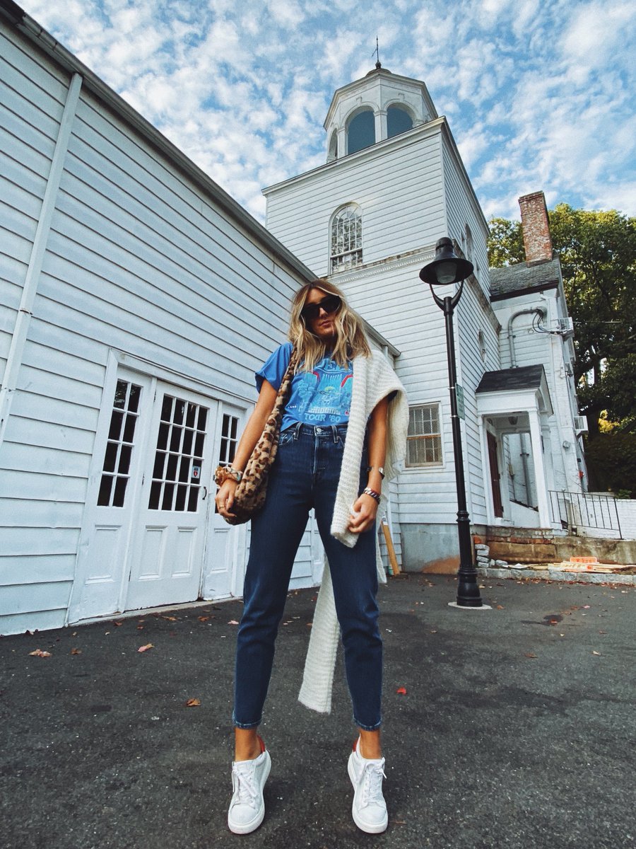 it's your LAST DAY to get 20% off all denim! shop now: ow.ly/bXsF50wJ0mF