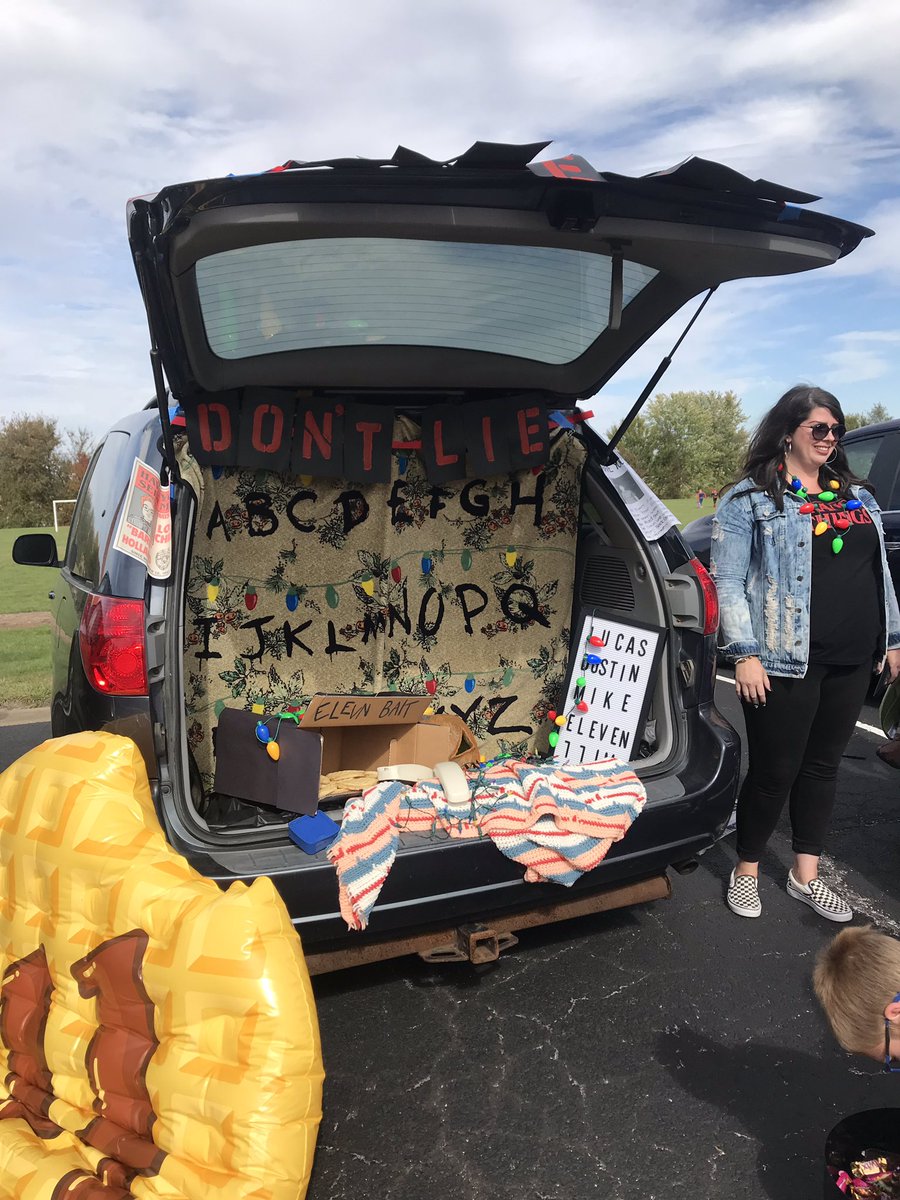 mrs_eebarnes's tweet photo. This #StrangerThings themed trunk for #TrunkorTreat was my pick for 1st place!! 🎃The details put it slightly ahead. #ridgeviewlearns https://t.co/IbE2r8spE2