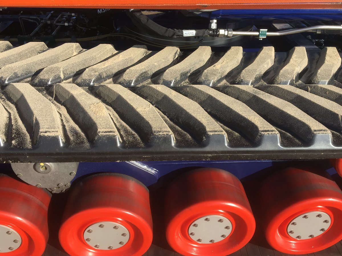 RNLI_Barmouth's tweet photo. We couldnβt launch our Shannon Class lifeboat without this awesome bit of kit - The SLARs.. Shannon launch and recovery system. #RNLI #SLARS #Barmouth #ShannonClass #ShoreCrew https://t.co/IMZEKjUQUH