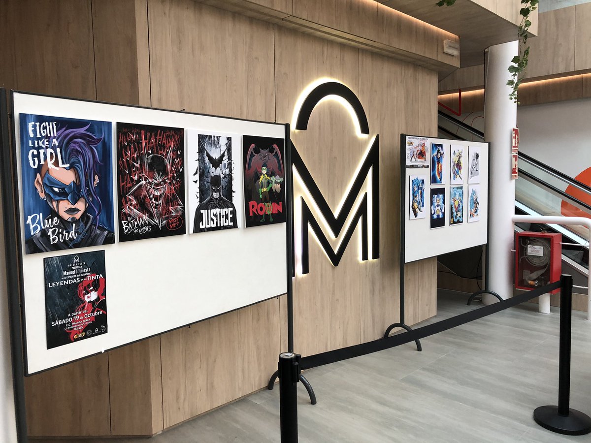 ManuelJIniesta's tweet photo. Algunas fotitos de la inauguración de ayer de mi última exposición en el @malagaplaza que forma parte del evento organizado por @AndaluciaDB con la colaboración de @spibairon y @HeyListen_Music que amenizaron el evento con su musica. https://t.co/Ap4TuGat20
