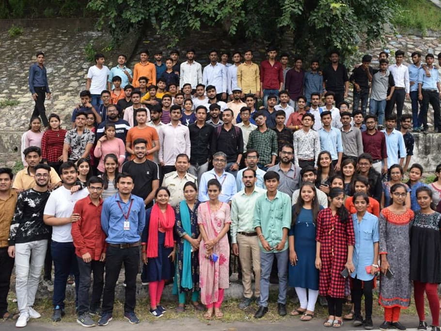 Medicaps_Indore's tweet photo. Department of Agriculture has conducted Forest visit on 19 Oct, 2019 for the students of https://t.co/bnqiajs2ZD. I & II year at Forest Division office and its adjoining forest areas, Katkut, Barwaha, Khargone (M.P.)
#Forestvisit #agriculture #bsc #medicaps #university #indore https://t.co/y7CoEM1xPZ