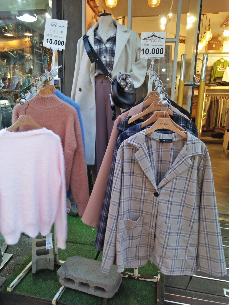 Ab2Yo's tweet photo. รับหิ้วเสื้อผ้าจากเกาหลีเรท 0.03 บาท ไม่มีค่าหิ้วค่าาาาา 
>>จัดส่งของกลับไทย 25/10
(มีรูปต่อในเธรด)
#รับหิ้วเกาหลี #พรีออเดอร์เกาหลี #รีวิวเกาหลี https://t.co/03qVKJ9WnY