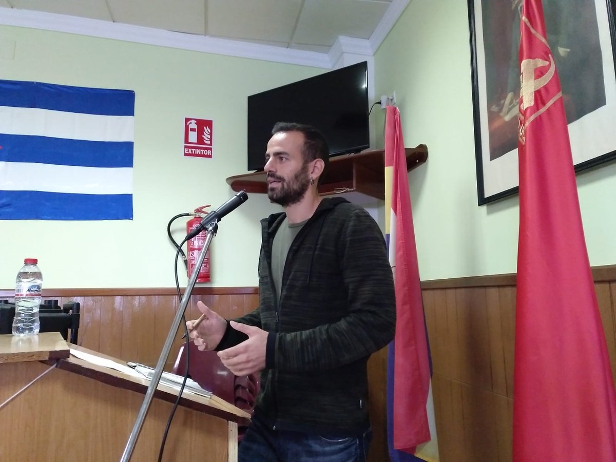 pcabadolatosa's tweet photo. Interviene el Secretario Político Provincial, @ma_bustamante84: "Las movilizaciones en Ecuador, Francia o Alemania demuestran que la movilización del pueblo es la única salida ante los abusos del capitalismo". #CongresoPCEsierrasur https://t.co/xXeYCAjUus