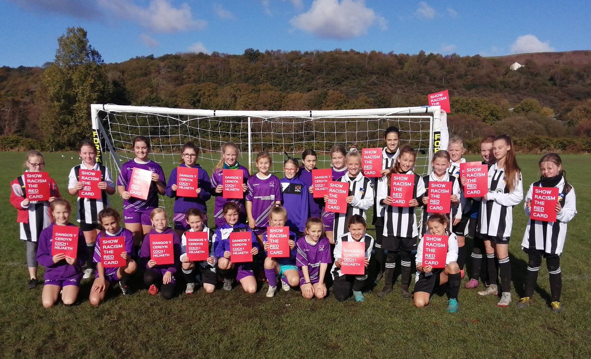 Our under 12 girls in action today with League game Vs <a href="/LlandarcyAFC/">Llandarcy AFC</a> with both teams putting in 100% effort 👏👏👏.
Result
Llandarcy 1
Garden Village 13

Following the match both teams joined to show #RacismTheRedCard