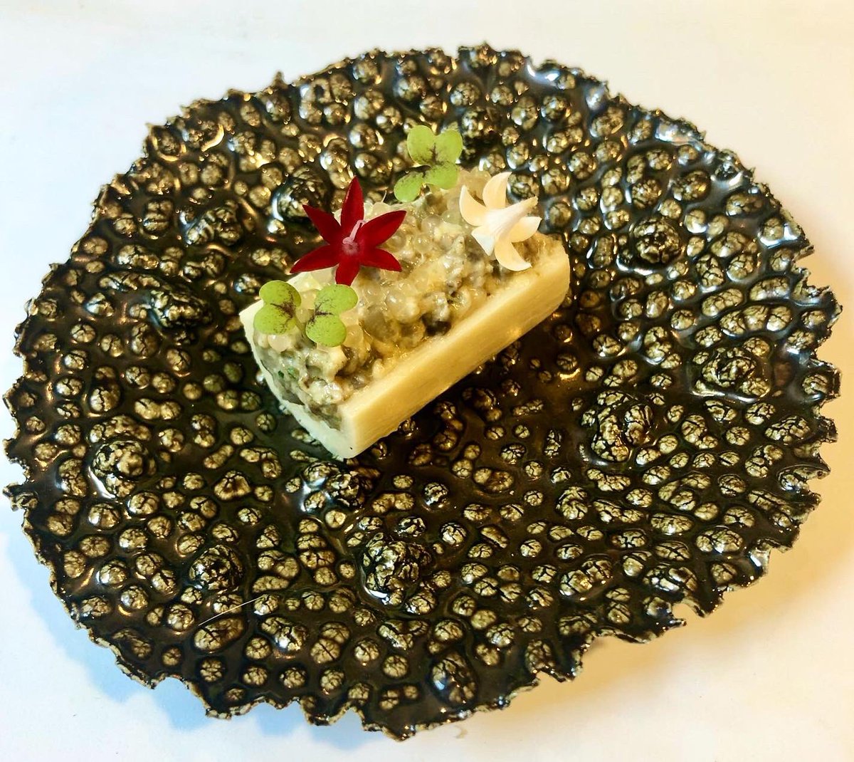 Mont Bar tweet media