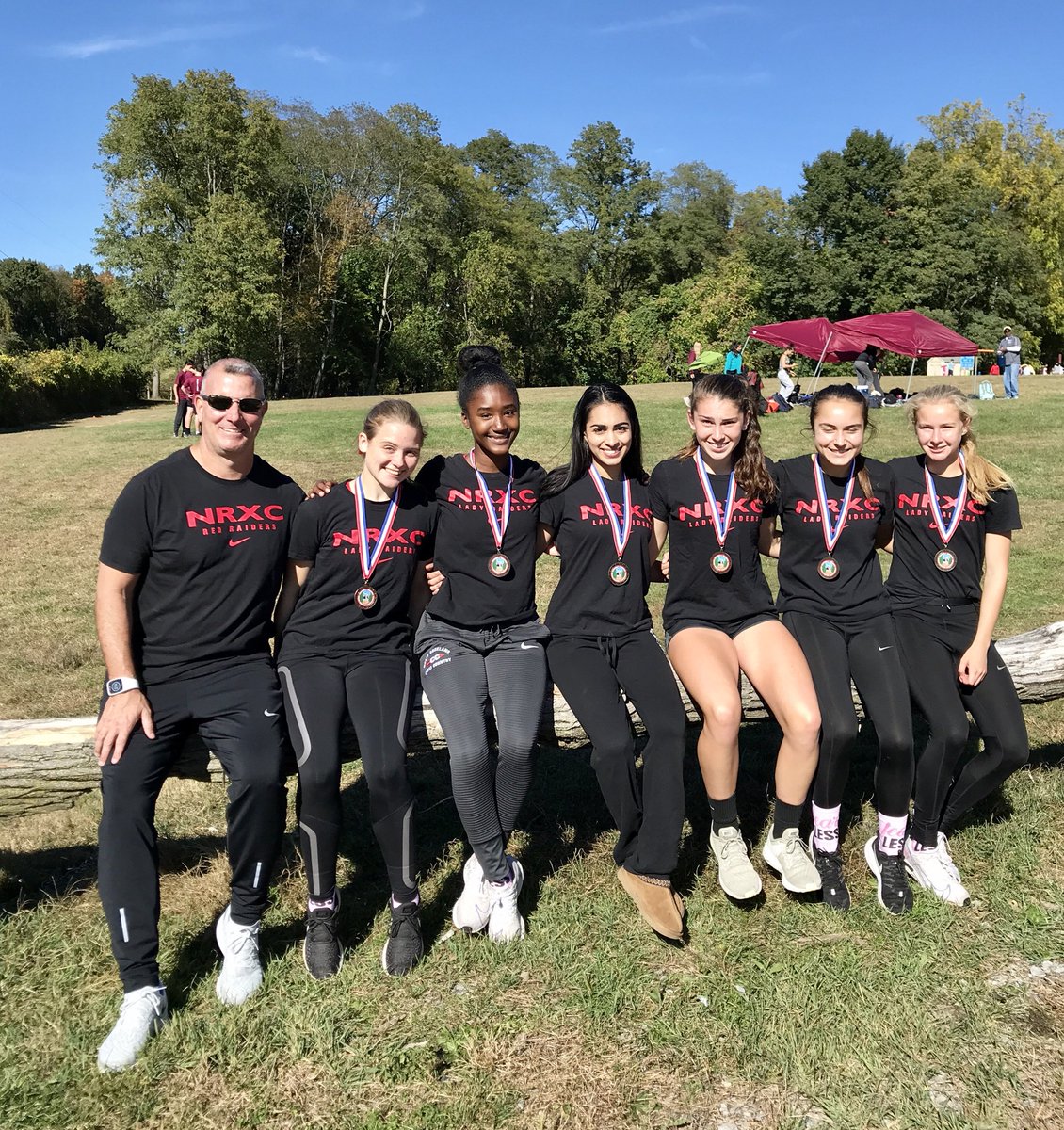 BrianDiglio's tweet photo. A great group of seniors at their last invitational! https://t.co/E6t3Jqyp6p