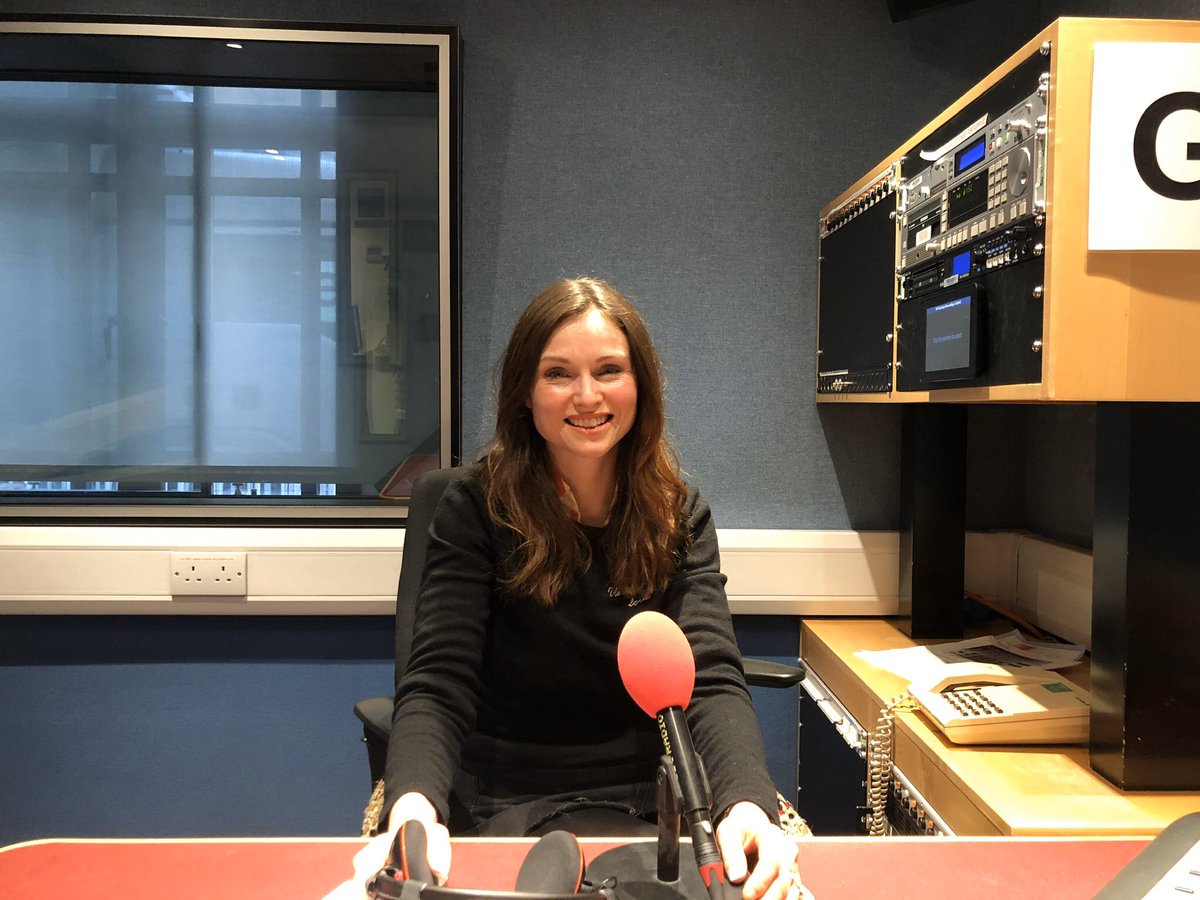 BBCSurrey's tweet photo. Tune in 3-5pm for a #LaidBackSunday with @MarkCarterMC, inc...
▶️ Music and chat with @SophieEB 
▶️ Top 3 at 3 from 1966
▶️ A visit to @bluebellrailway with @minkaur5 #MinOnTheMove
▶️ Our songbook visits #Woking 
Or catch up @BBCSounds 👍 https://t.co/IC44wg1lfi