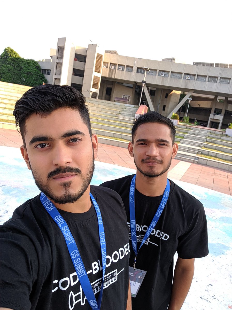 tosh564's tweet image. #girlsscript
#Microsoft 
#DTU
SUMMIT DAY 2