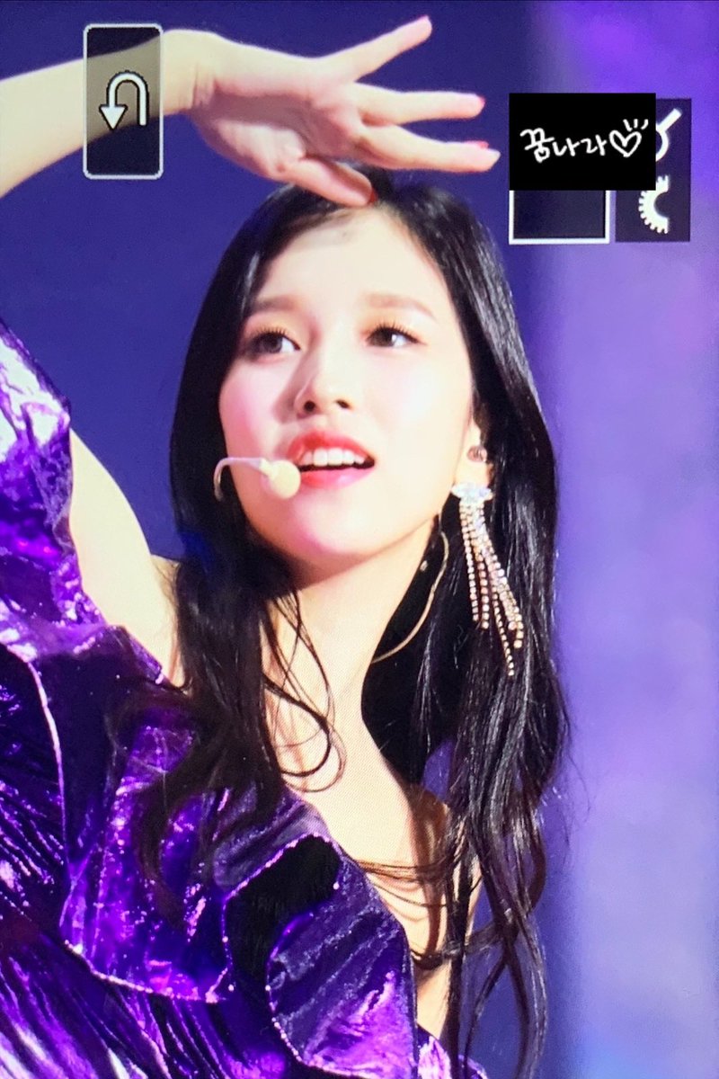 Trycasafitri1's tweet photo. Pengen nangis aku tuh #ThankYouMina https://t.co/riEUxk7KEe