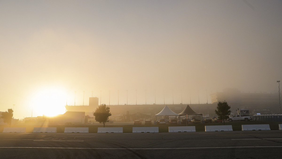 Asgrow_DEKALB's tweet photo. Good morning from the @kansasspeedway #DEKALB tent! Race day is here and @NationalFFA members are getting ready with some friendly cornhole games! #HC400 #LeftTurns4Learning https://t.co/9mvknSOAzC