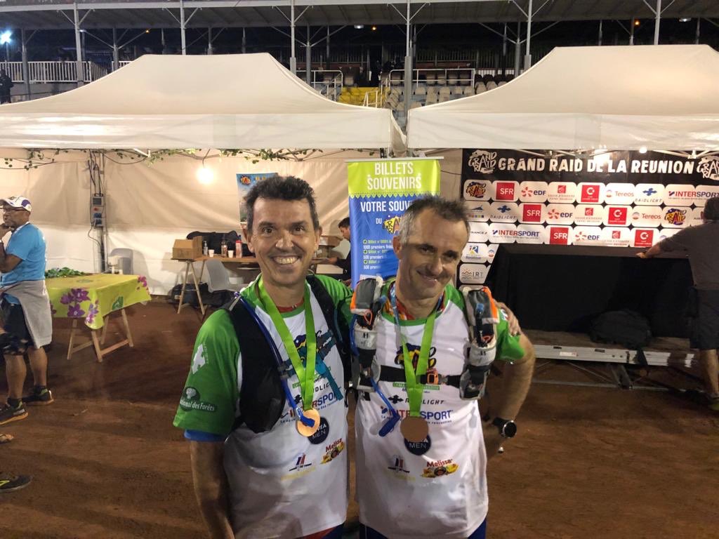 olivier duhagon (@olivier_duhagon) on Twitter photo Bravo aux 60 finishers de la #TeamEDF et à tous nos bénévoles pour leur soutien H24
<a href="/EDF_Reunion/">EDF à La Réunion</a> fier et heureux d’être partenaire du #GrandRaidReunion #GRR19
🏃♀️🏃🏼♂️🏃♀️🇷🇪 Bravo aux 60 finishers de la #TeamEDF et à tous nos bénévoles pour leur soutien H24
<a href="/EDF_Reunion/">EDF à La Réunion</a> fier et heureux d’être partenaire du #GrandRaidReunion #GRR19
🏃♀️🏃🏼♂️🏃♀️🇷🇪