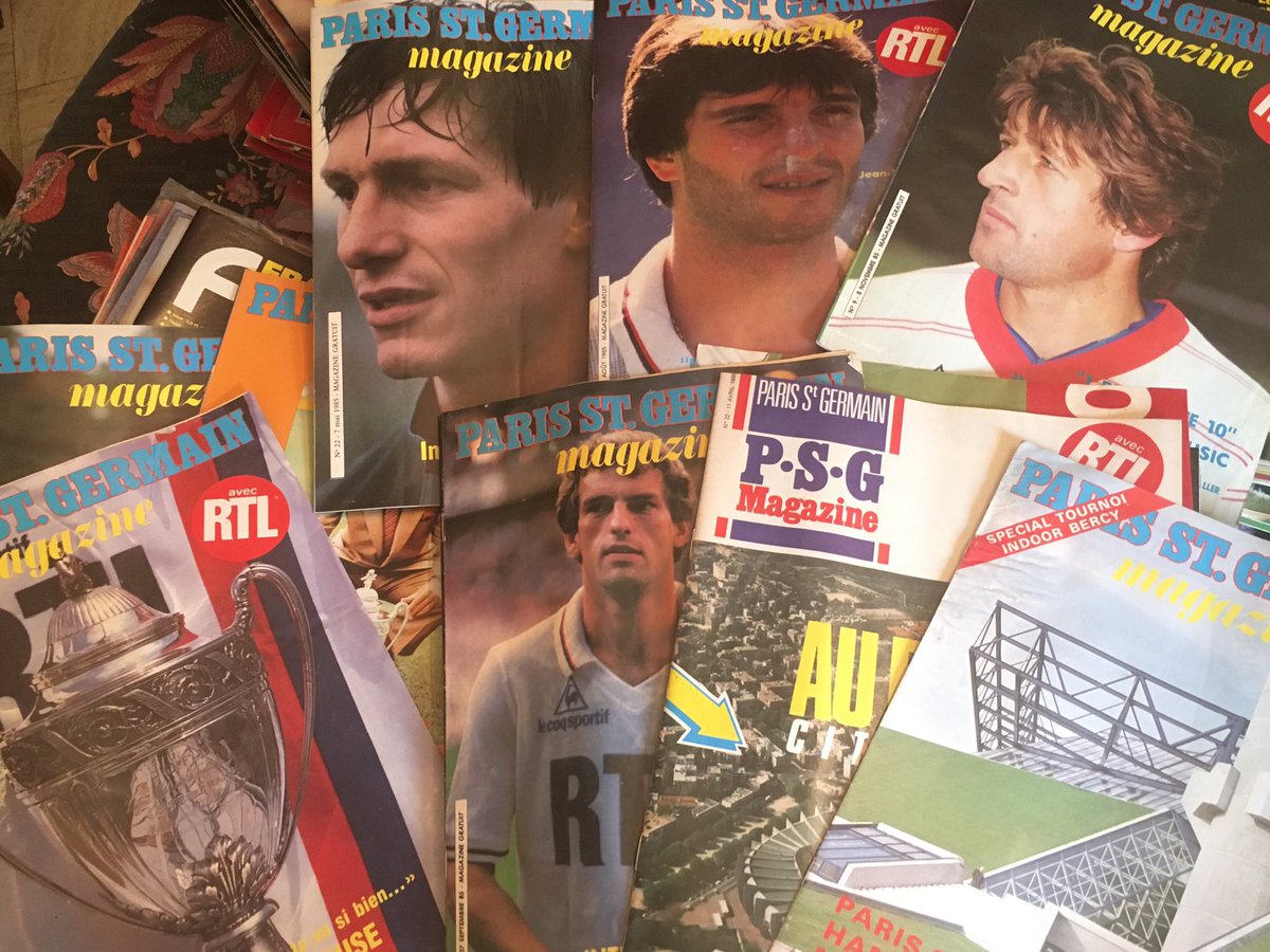 Rousselet_Blanc's tweet photo. Tour au grenier- dans la foulée ai retrouve quelques une de mes magazines de match du @PSG_inside #80es https://t.co/38F3LY91MF