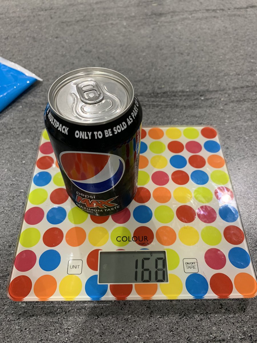 meganwyn's tweet photo. Thought this @pepsi can felt a bit light ... a 330ml can only weighing 168ml 🤔 #thatsnotafullone #halffull #pepsimax #pepsi #Sunday #drinks https://t.co/hrzHB1YiLF