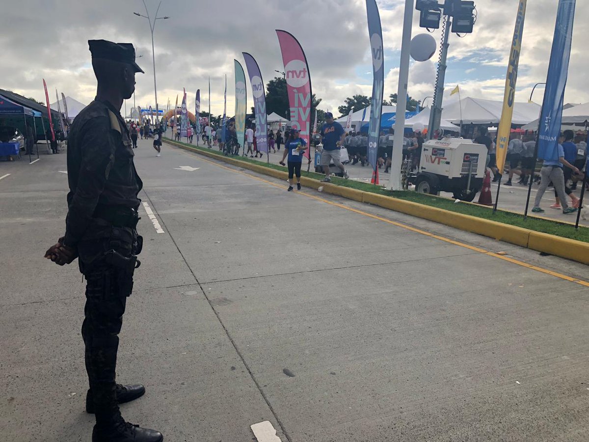 SPIPanama's tweet photo. #AEstaHora Unidades del @SPIPanama se mantienen brindando seguridad en diferentes puntos de la gran Carrera Caminata #RelevoPTY organizada por nuestros amigos de @Fanlyc. #ElSPIContigo https://t.co/l4cu4gBl32