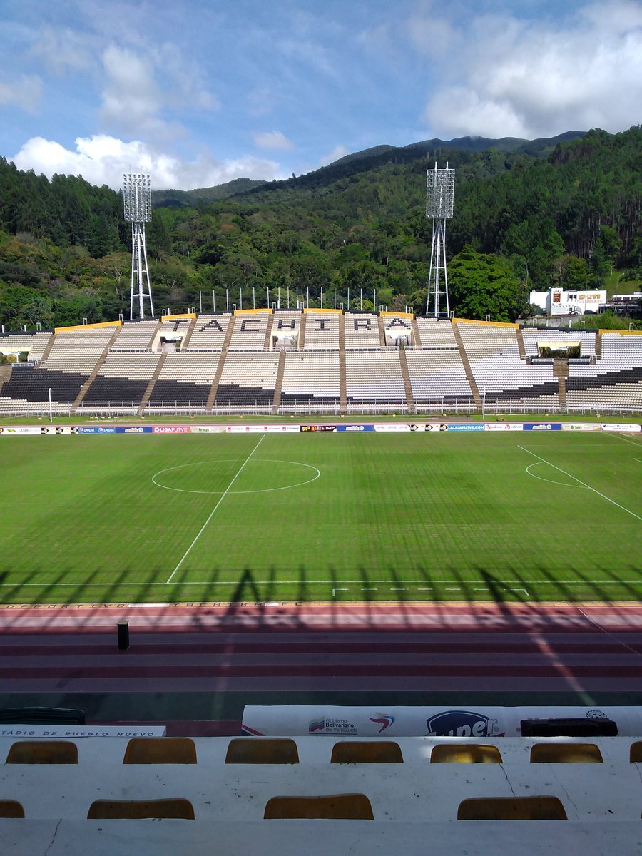 GiovanniCastroZ's tweet photo. Estadio Polideportivo de Pueblo Nuevo. https://t.co/pVy6qu9joT