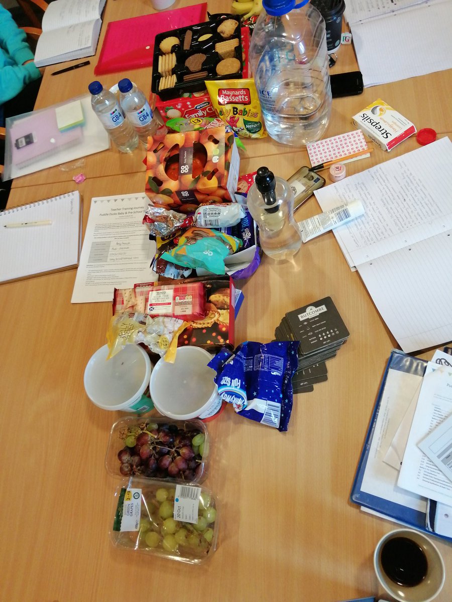 KickandSplash's tweet image. Refreshments for last day of the course has escalated!!! Not sure we are all going to get through this all. Sugar overload #babyswimming @BabySwimExpert  @PuddletheDuck