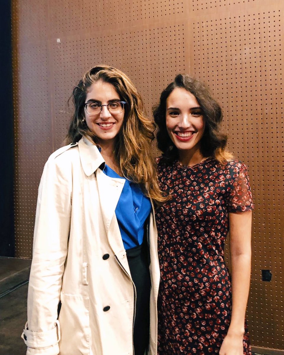 UniversoDSilvia's tweet photo. 📆#AndReaderCon2019📆
Y he visto a @GemaBonnin por segunda vez, aunque como si fuera una primera. Me quedo con las ganas de entrar en su mundo de hadas, aunque espero hacerlo muy pronto. https://t.co/jlS69kbqTW