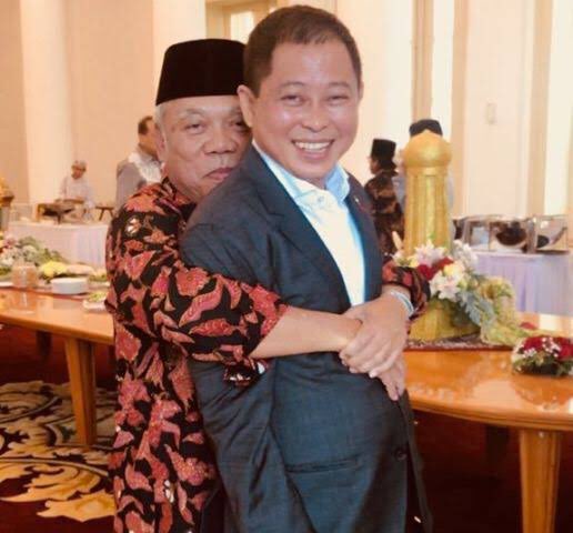 Ini menteri nyentrik bgt, bkn karena cara berpakaian nya. Tp karena tingkah &amp; sikap nya wkwk. Bisa dibilang menteri di era kabinet kerja yg paling bagus dan jauh dari kontroversi.