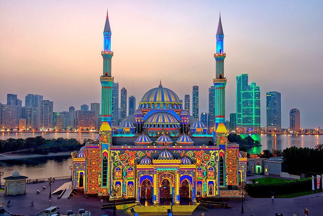 BrownPeopleDo2's tweet photo. Sharjah, United Arab Emirates 🇦🇪 https://t.co/xyO4YsP7DT