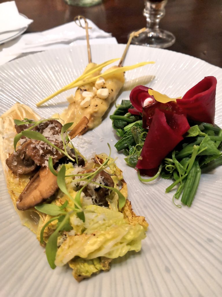 connie_gan's tweet photo. Dinning at Perfect Places Taipei was superb! Their #plantbased meals were served with thoughtful presentations and fresh ingredients, and you get to enjoy the 80s #nostalgia interior design. #SimplyBeautiful #BeyondFood #tableconversations @MeatlessMonday
@VegTimes @NoHarmAsia https://t.co/s4AG6ZEERQ