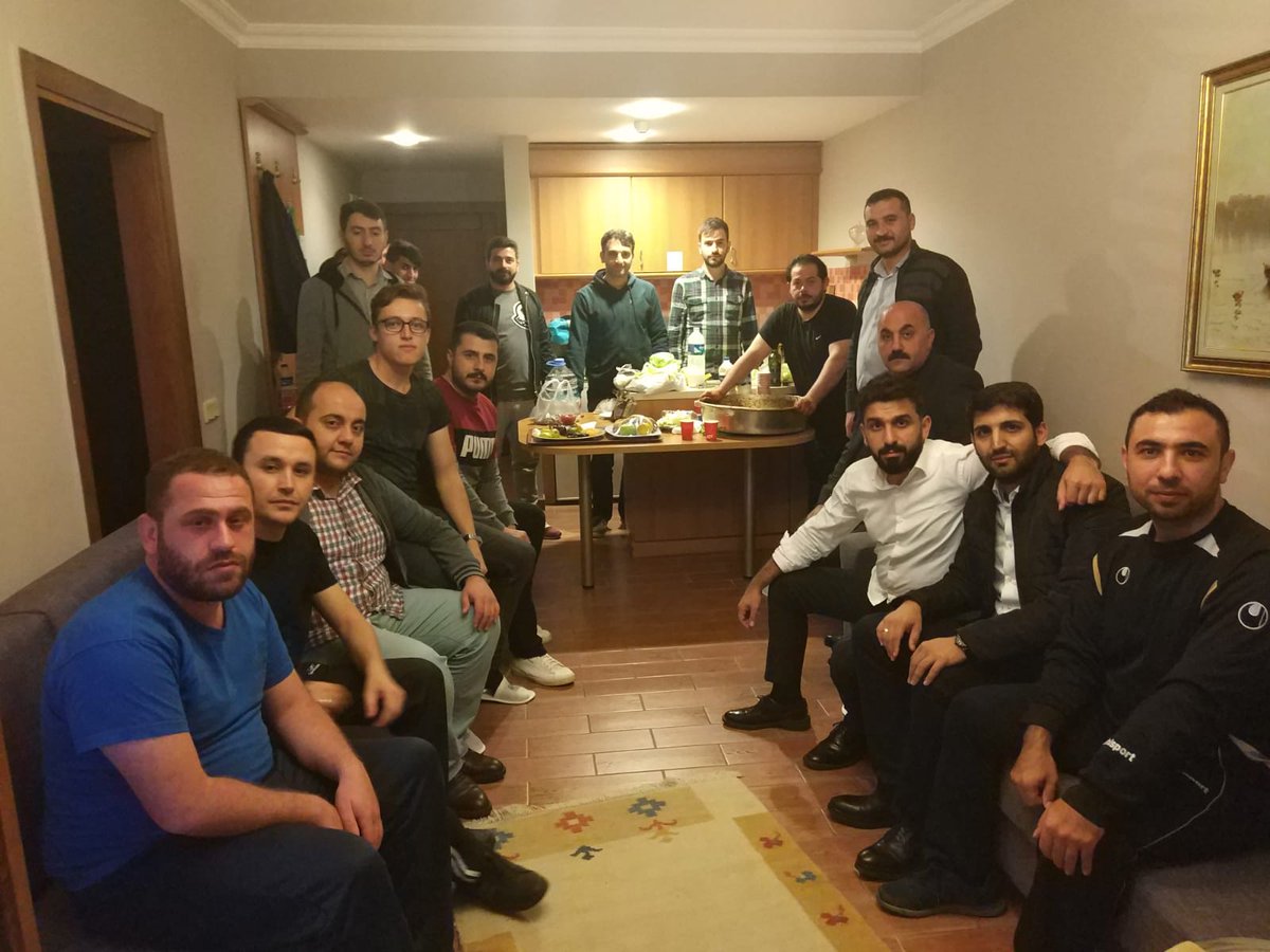 bariskara0671's tweet photo. Kardeşlik,Samimiyet ,Gayret , Heyecan 

Hepsi TÜGVA ailesinde Rabbim birliğimizi bozmasın inşallah ☝🏻 https://t.co/rybrX0E44B