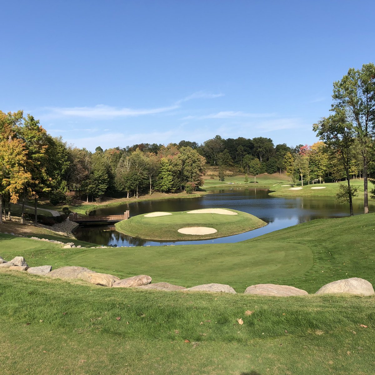 Brian00109777's tweet photo. What a beautiful autumn day. https://t.co/t1MQcQXqfv