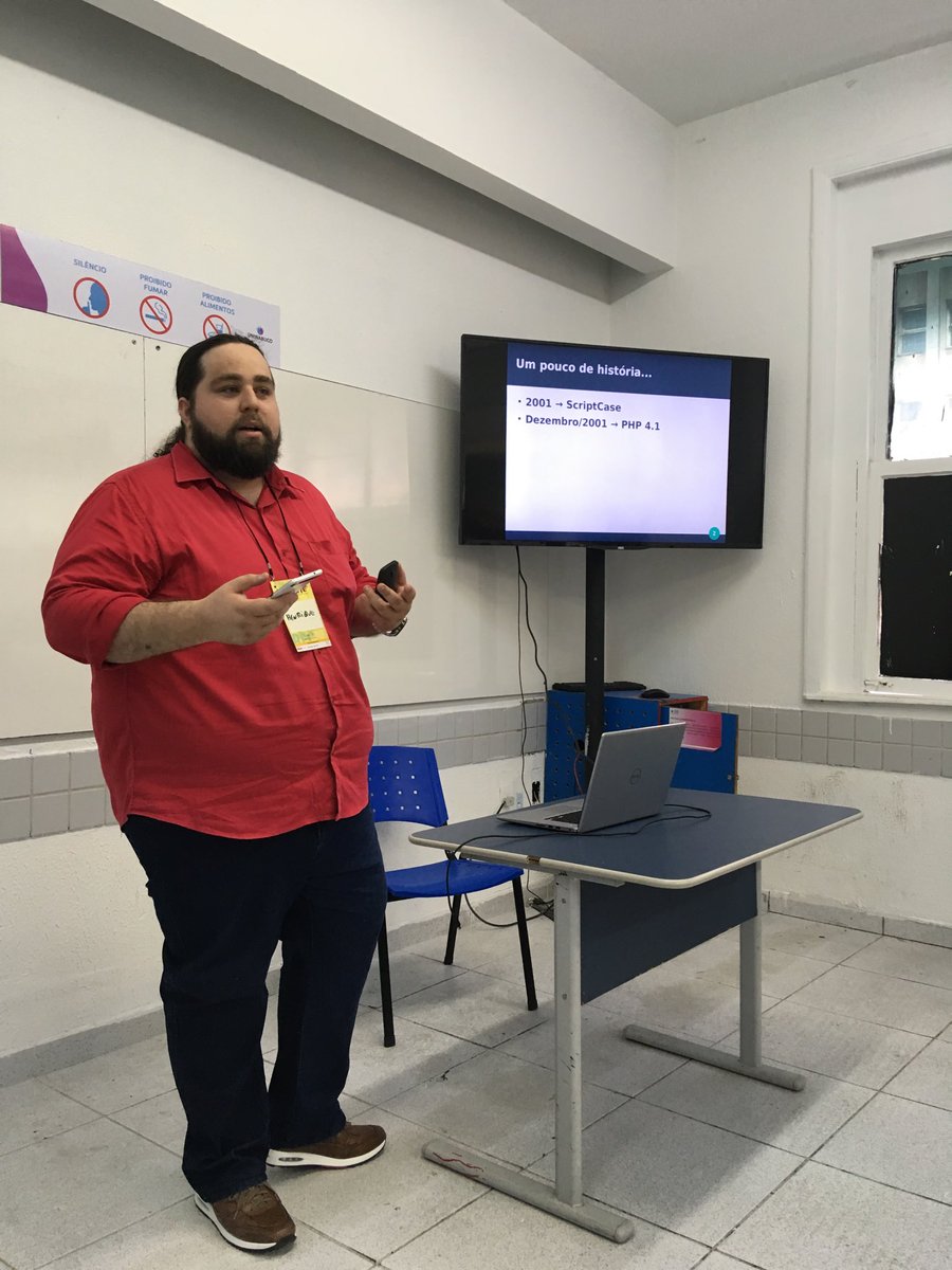 phpestene's tweet photo. O Henrique Bastos falou sobre “Inovação e competitividade: os desafios de manter um software com 20 anos de existencia” representando nosso patrocinador diamante @scriptcase 💎❤️ #phpeste #recife #php #php4 #php5 #php7 https://t.co/tRyecPLRtZ