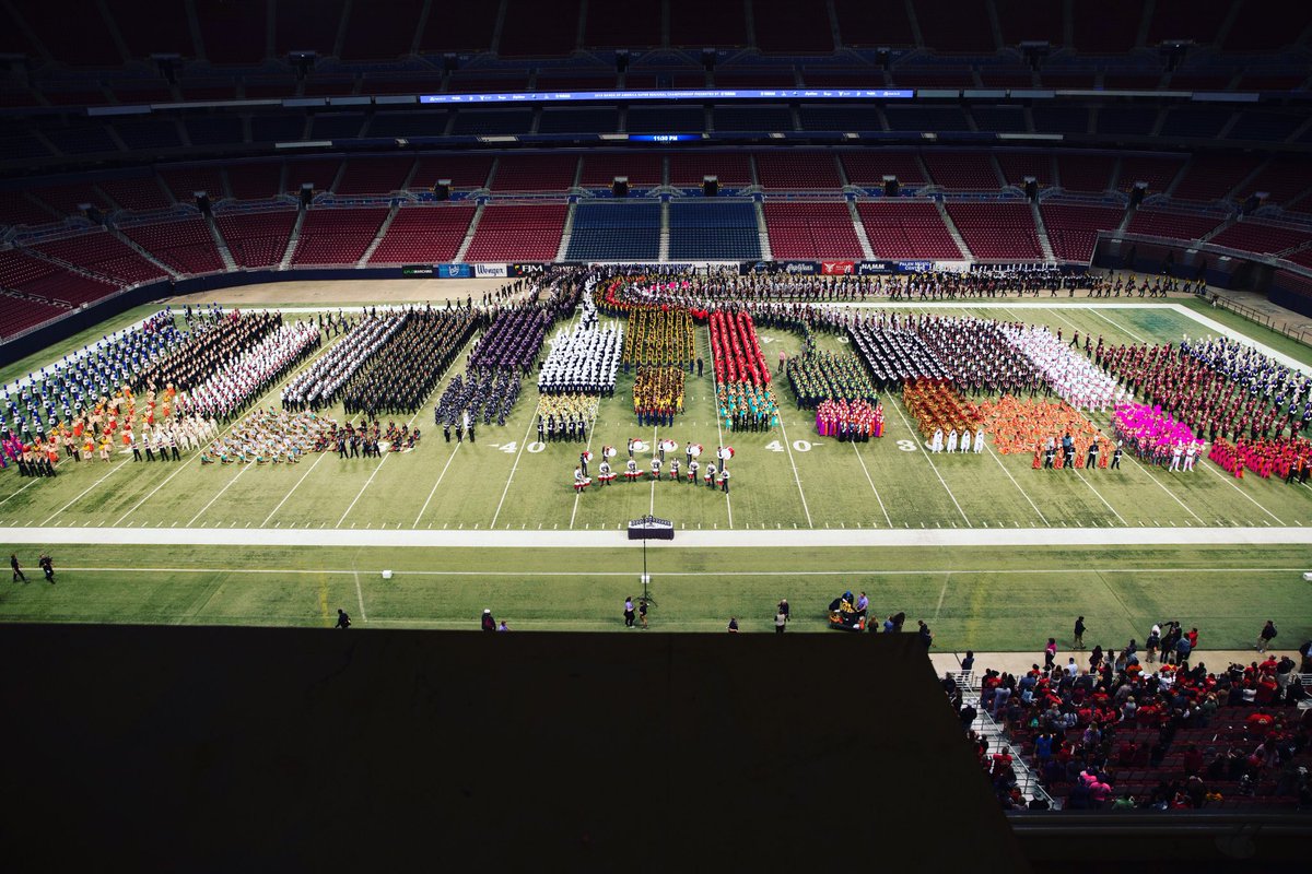 CDragonBand's tweet photo. Out of 69 bands from across 13 states, the Southlake Carroll Dragon Band finished 9th place! The highest finish in nearly 20 years. We worked hard and truly enjoyed ourselves along this Nomadic journey. These students E A R N E D  I T.
#expectexcellence #godragons #nomadic https://t.co/WzdjxJ1hFW
