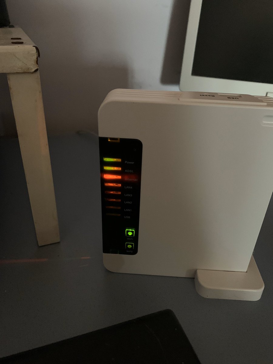 Otra vez <a href="/jazztel_es/">Jazztel España</a> ? Cuantas veces a la semana nos van a proporcionar el servicio que estamos pagando? Esto es una #estafa #jazztelestafa